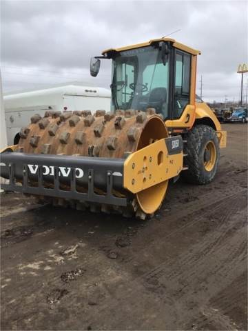 2020 VOLVO SD75B