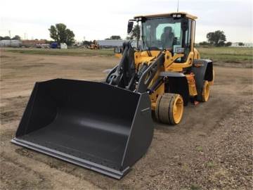 2022 VOLVO L90H