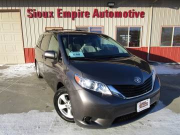 2013 TOYOTA SIENNA