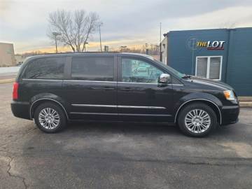 2015 CHRYSLER TOWN & COUNTRY