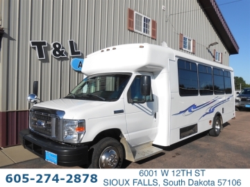2013 FORD E450