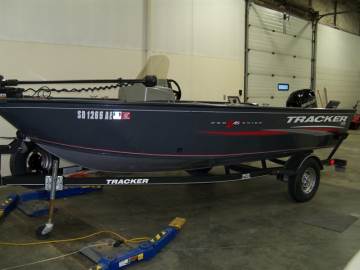 2018 TRACKER PRO GUIDE 16 SC
