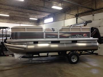 2021 SUNTRACKER PARTY BARGE