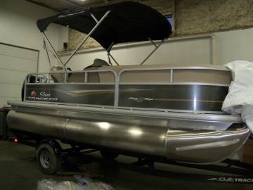 2022 SUN TRACKER 18 FT PARTY