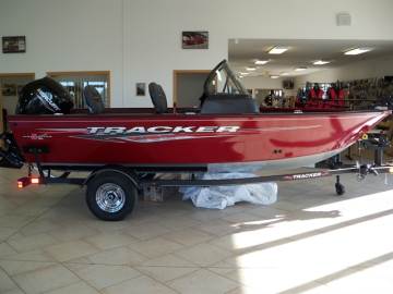 2023 TRACKER PRO GUIDE 16 WT