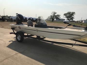 2022 TRACKER BASS TRACKER CLASSIC XL
