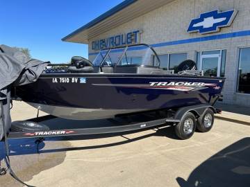 2022 TRACKER PRO GUIDE 175 COMBO