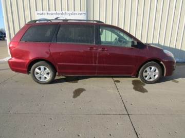2009 TOYOTA SIENNA