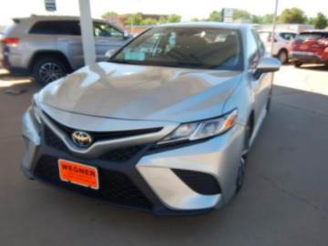 2019 TOYOTA CAMRY