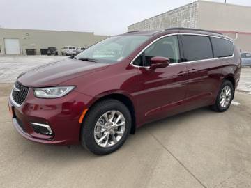 2022 CHRYSLER PACIFICA