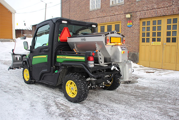 Hilltip IceStriker Spreader