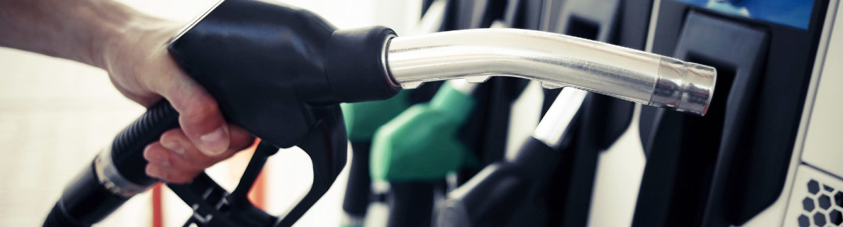 Fuel-Saving Driving Tips for Older Vehicles | Carroll, IA