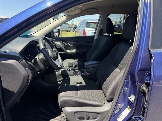 2018 Nissan Rogue SV - Photo 8