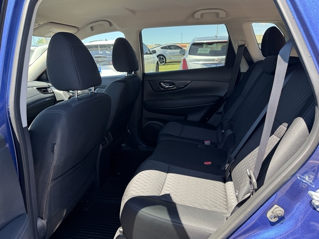 2018 Nissan Rogue SV - Photo 19