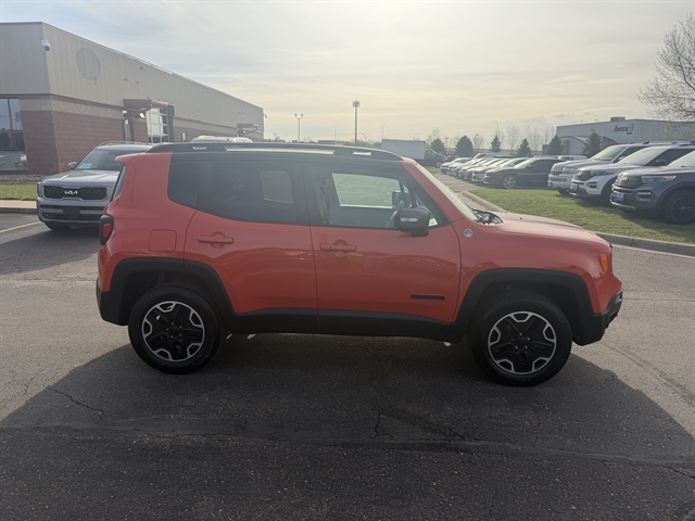2016 Jeep Renegade Trailhawk - Photo 6