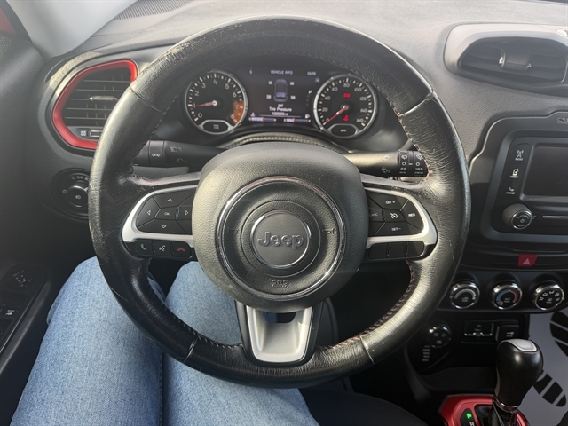 2016 Jeep Renegade Trailhawk - Photo 12