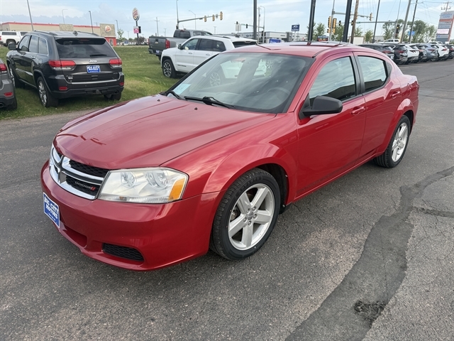 2013 Dodge Avenger SE's photo