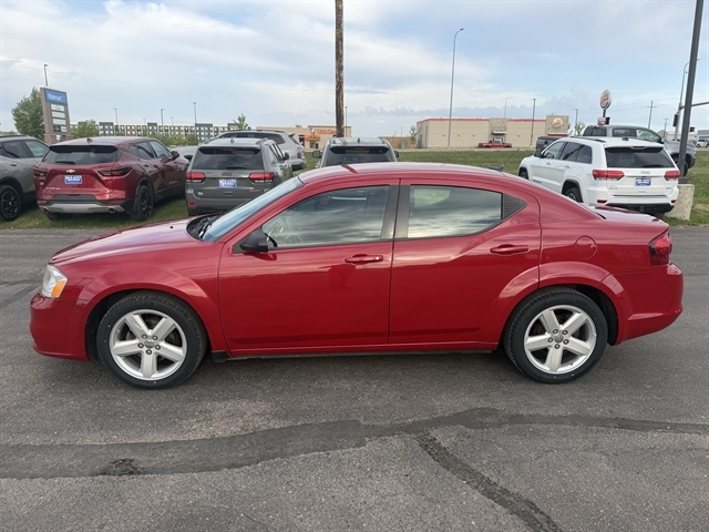 2013 Dodge Avenger SE's photo