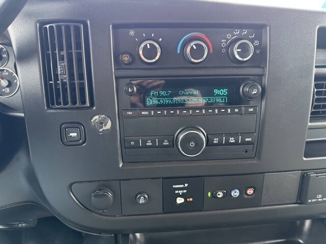 2021 Chevrolet Express Cargo Work Van - Photo 13