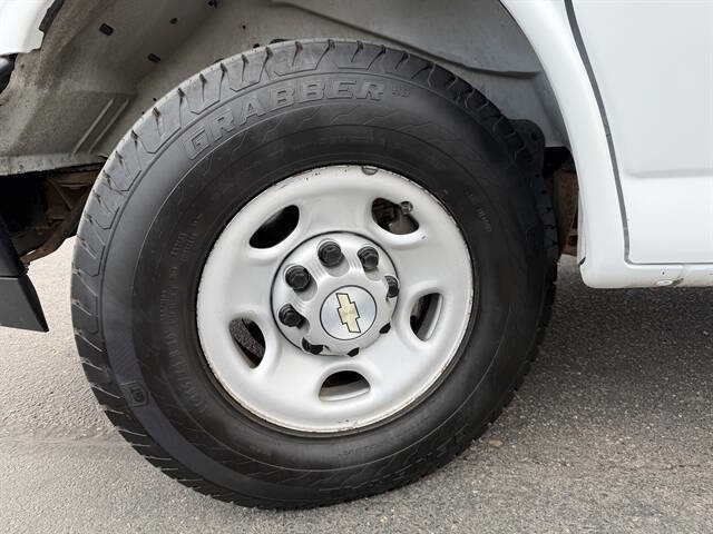 2021 Chevrolet Express Cargo Work Van - Photo 26