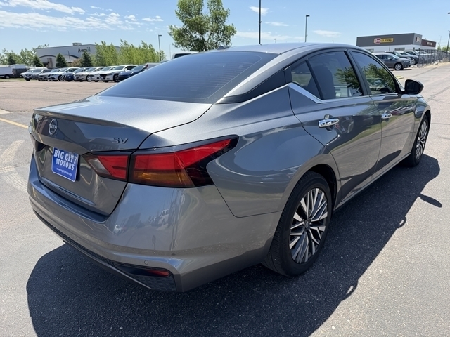 2024 Nissan Altima SV - Photo 6