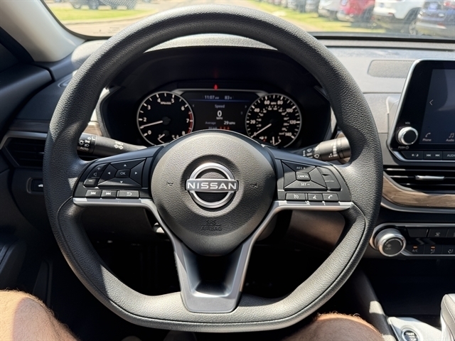 2024 Nissan Altima SV - Photo 13