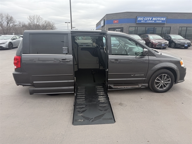 2016 Dodge Grand Caravan SXT Plus