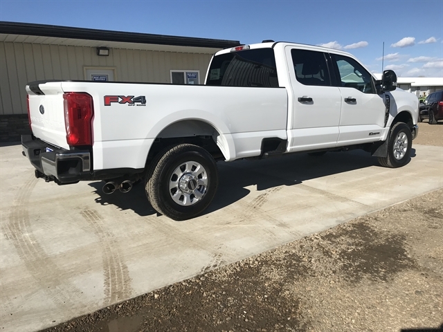 2024 Ford F-350 XLT 4x4 Crew Cab 8' Box SRW's photo
