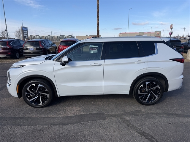 2022 Mitsubishi Outlander SEL Special Edition S-AWC's photo
