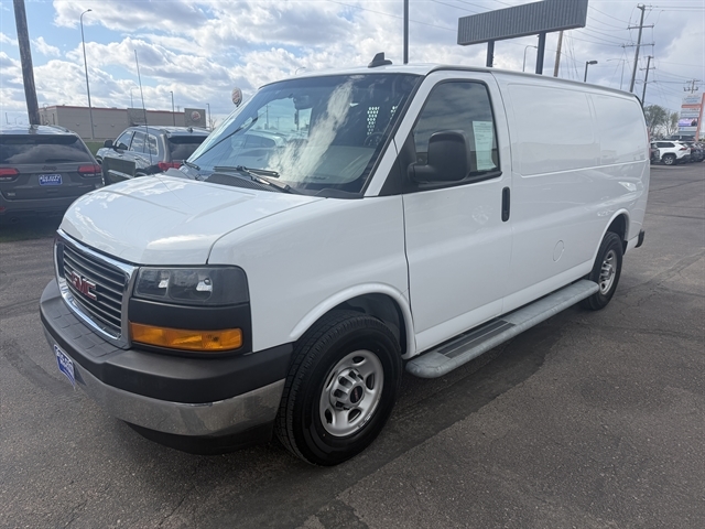 2021 GMC Savana 2500's photo