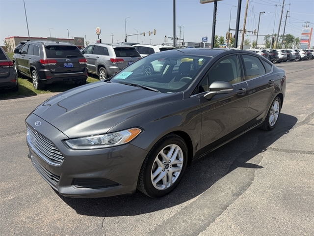2015 Ford Fusion SE FWD's photo