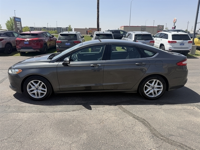 2015 Ford Fusion SE FWD's photo