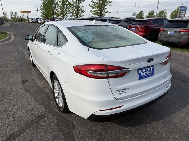 2019 Ford Fusion SE FWD's photo