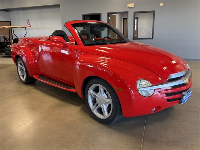 2004 Chevrolet SSR LS's photo