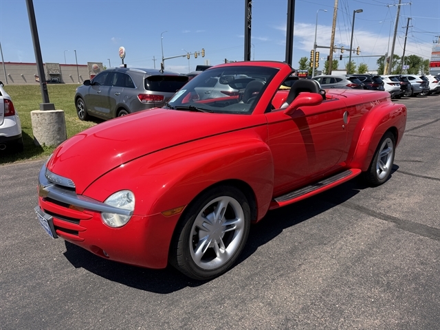 2004 Chevrolet SSR LS's photo