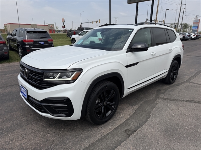 2022 Volkswagen Atlas 3.6L SEL R-Line Black 4MOTION's photo