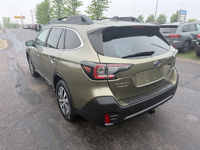 2021 Subaru Outback Premium's photo