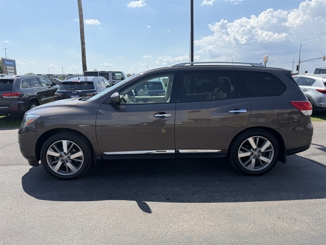 2015 Nissan Pathfinder Platinum 4WD's photo