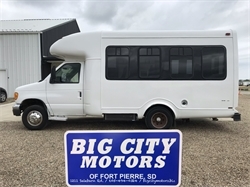 2003 Ford E350 8+ Passenger WheelChair Lift