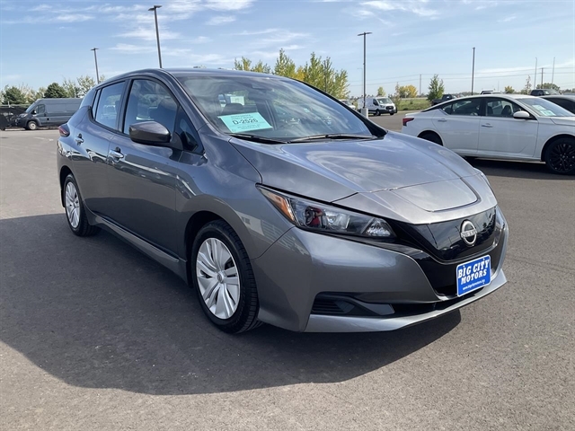 2025 Nissan LEAF