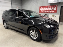 2022 Chrysler Voyager