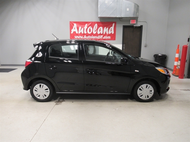 2024 Mitsubishi Mirage ES photo 7