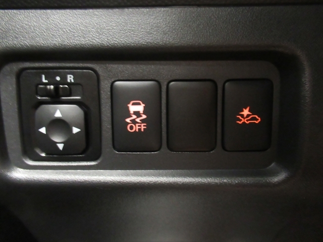 2024 Mitsubishi Mirage ES photo 13