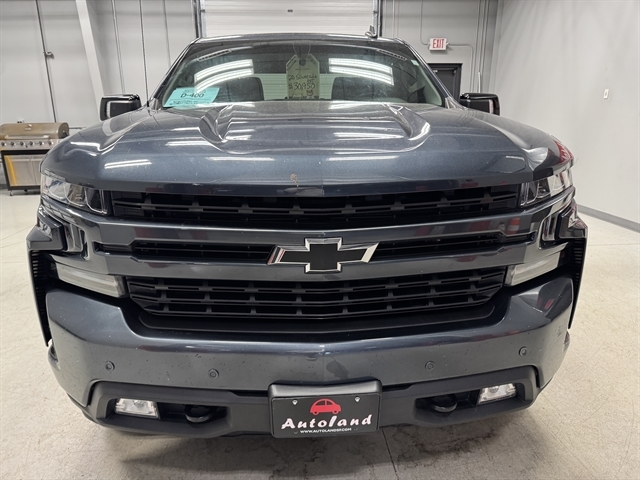 2020 Chevrolet Silverado 1500 RST photo 2