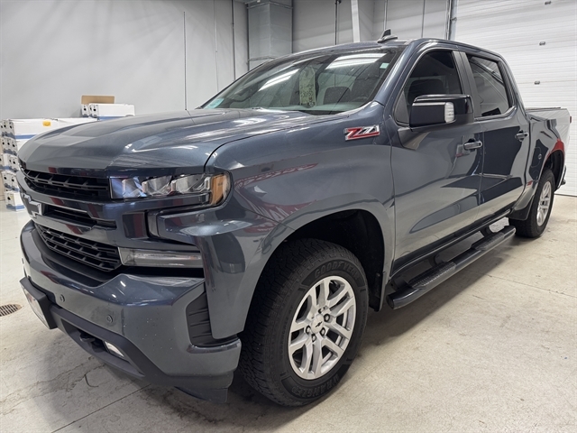 2020 Chevrolet Silverado 1500 RST photo 3