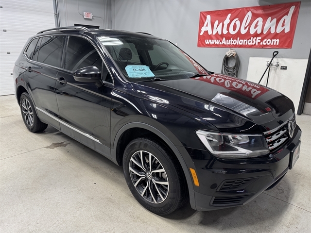 2020 Volkswagen Tiguan SE's photo