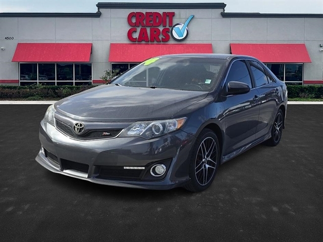 2014 TOYOTA CAMRY