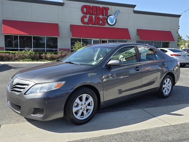 2011 TOYOTA CAMRY