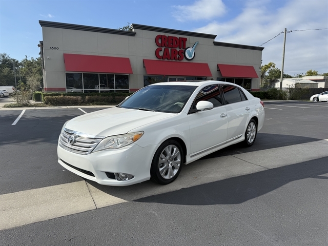 2012 TOYOTA AVALON