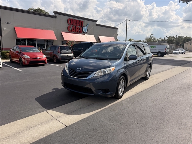 2015 TOYOTA SIENNA
